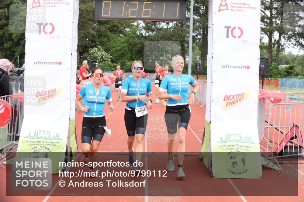 14.06.2026 - 7 Türme Triathlon Andreas Tolksdorf http://msf.ph/oto/9799112 14.06.2026 11:56:10 Ziel 416, 417, 418, 419, 479, 480, 482 meine-sportfotos.de