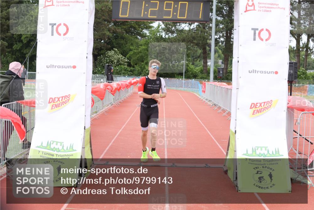 14.06.2026 - 7 Türme Triathlon Andreas Tolksdorf http://msf.ph/oto/9799143 14.06.2026 11:59:01 Ziel 413 meine-sportfotos.de