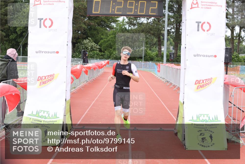 14.06.2026 - 7 Türme Triathlon Andreas Tolksdorf http://msf.ph/oto/9799145 14.06.2026 11:59:01 Ziel 413 meine-sportfotos.de