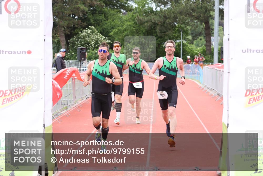 14.06.2026 - 7 Türme Triathlon Andreas Tolksdorf http://msf.ph/oto/9799155 14.06.2026 12:00:00 Ziel 465, 466, 467, 469 meine-sportfotos.de