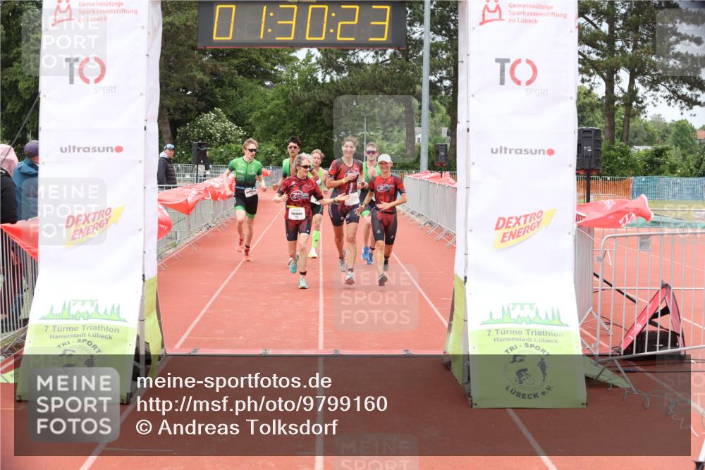 14.06.2026 - 7 Türme Triathlon Andreas Tolksdorf http://msf.ph/oto/9799160 14.06.2026 12:00:22 Ziel 450, 451, 452, 453, 475, 476, 477 meine-sportfotos.de