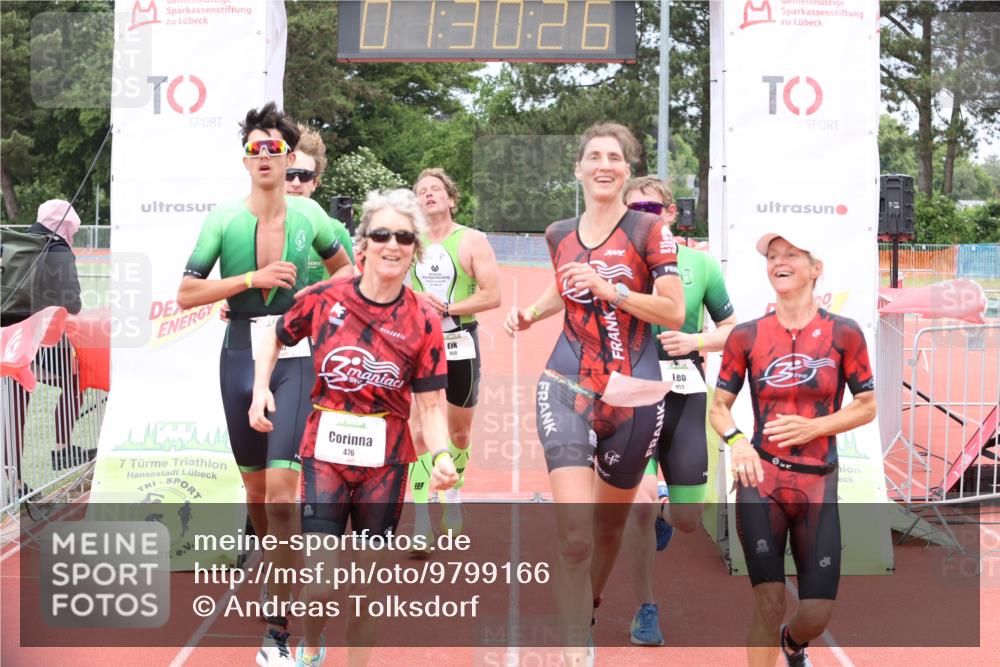 14.06.2026 - 7 Türme Triathlon Andreas Tolksdorf http://msf.ph/oto/9799166 14.06.2026 12:00:25 Ziel 450, 451, 452, 453, 475, 476, 477 meine-sportfotos.de