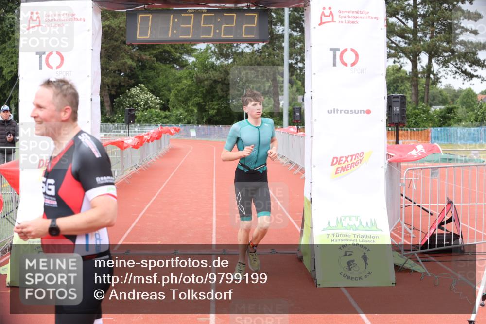 14.06.2026 - 7 Türme Triathlon Andreas Tolksdorf http://msf.ph/oto/9799199 14.06.2026 12:05:21 Ziel 454 meine-sportfotos.de