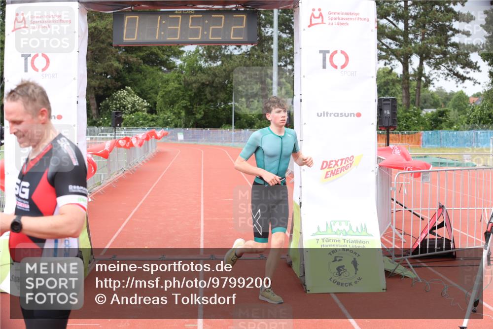 14.06.2026 - 7 Türme Triathlon Andreas Tolksdorf http://msf.ph/oto/9799200 14.06.2026 12:05:22 Ziel 454 meine-sportfotos.de