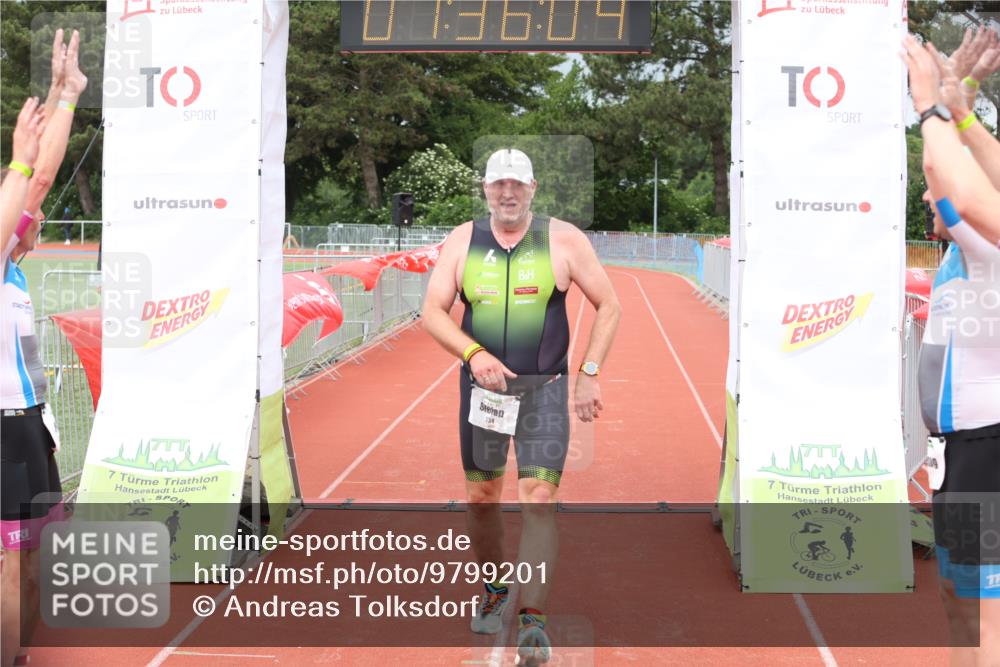 14.06.2026 - 7 Türme Triathlon Andreas Tolksdorf http://msf.ph/oto/9799201 14.06.2026 12:06:04 Ziel 534 meine-sportfotos.de