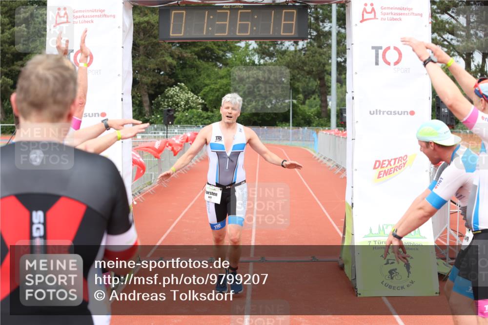 14.06.2026 - 7 Türme Triathlon Andreas Tolksdorf http://msf.ph/oto/9799207 14.06.2026 12:06:18 Ziel 447 meine-sportfotos.de