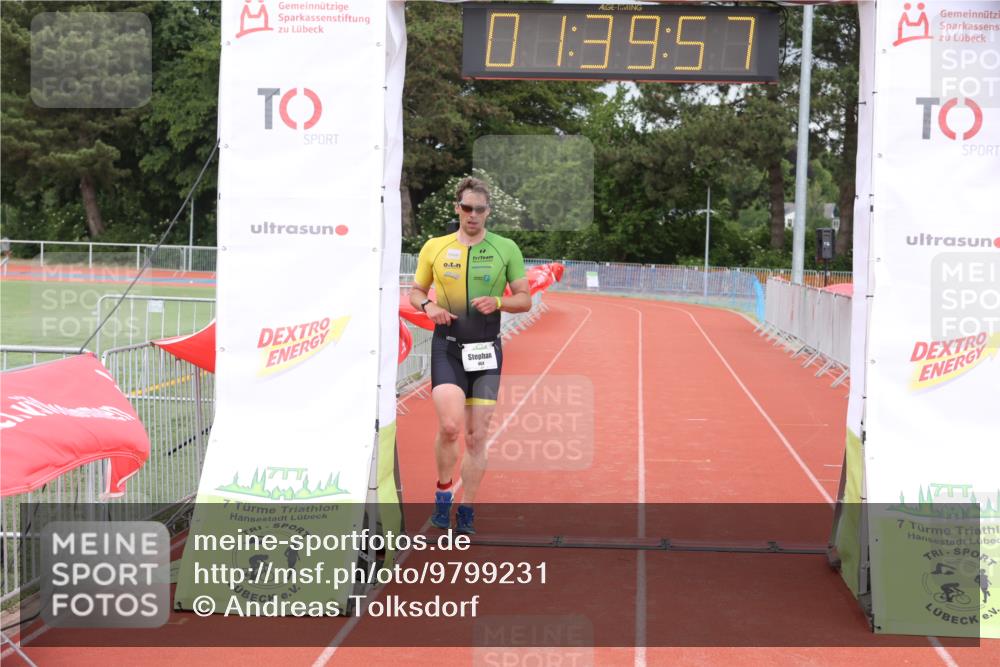 14.06.2026 - 7 Türme Triathlon Andreas Tolksdorf http://msf.ph/oto/9799231 14.06.2026 12:09:57 Ziel 464 meine-sportfotos.de