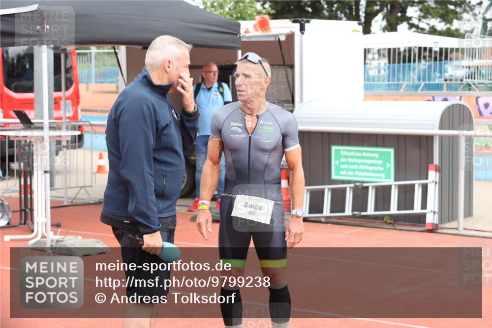 14.06.2026 - 7 Türme Triathlon Andreas Tolksdorf http://msf.ph/oto/9799238 14.06.2026 12:10:50 Ziel  meine-sportfotos.de