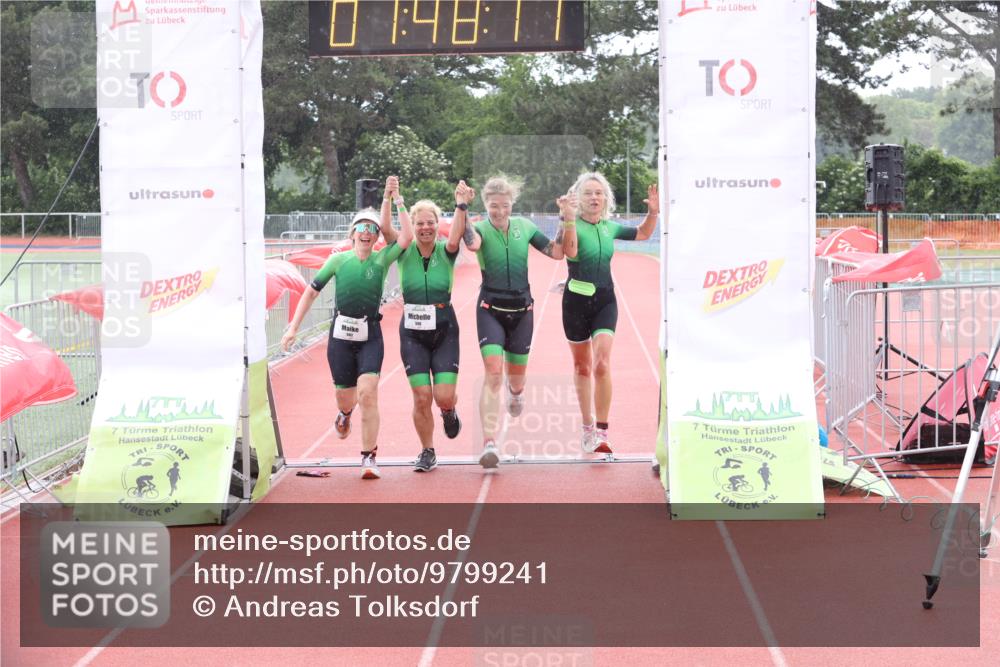 14.06.2026 - 7 Türme Triathlon Andreas Tolksdorf http://msf.ph/oto/9799241 14.06.2026 12:18:10 Ziel 499, 500, 501, 502 meine-sportfotos.de