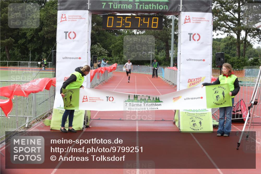 14.06.2026 - 7 Türme Triathlon Andreas Tolksdorf http://msf.ph/oto/9799251 14.06.2026 14:57:48 Ziel 805 meine-sportfotos.de