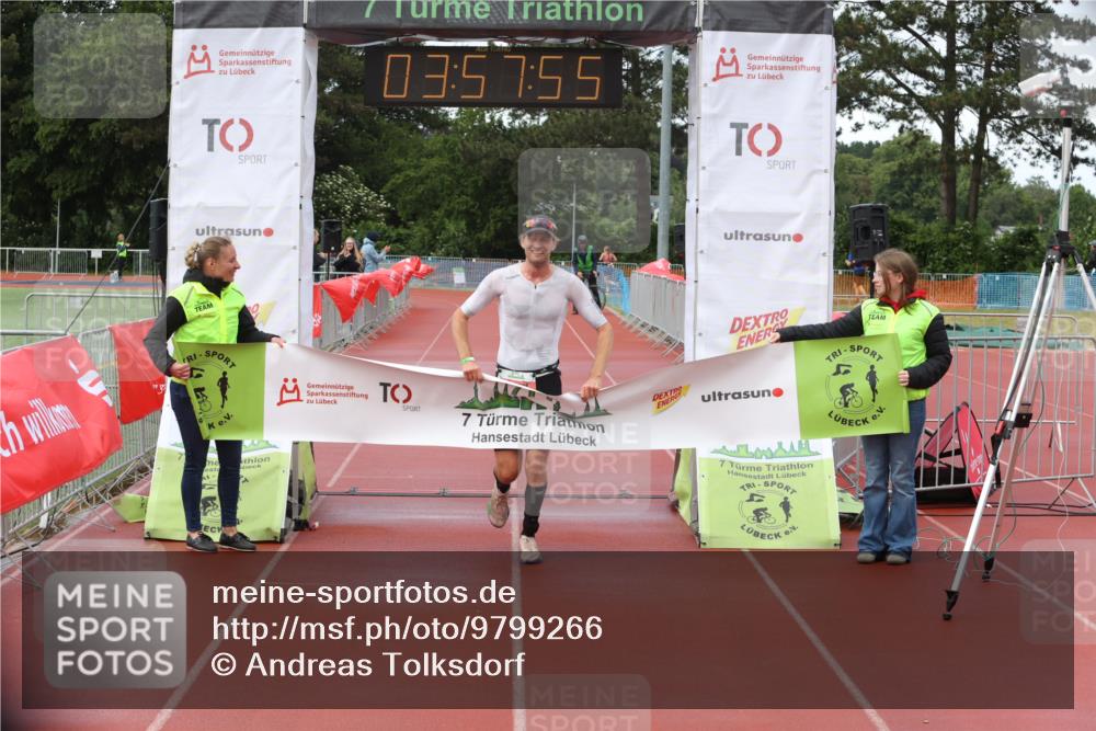 14.06.2026 - 7 Türme Triathlon Andreas Tolksdorf http://msf.ph/oto/9799266 14.06.2026 14:57:54 Ziel 805 meine-sportfotos.de