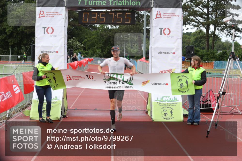 14.06.2026 - 7 Türme Triathlon Andreas Tolksdorf http://msf.ph/oto/9799267 14.06.2026 14:57:54 Ziel 805 meine-sportfotos.de