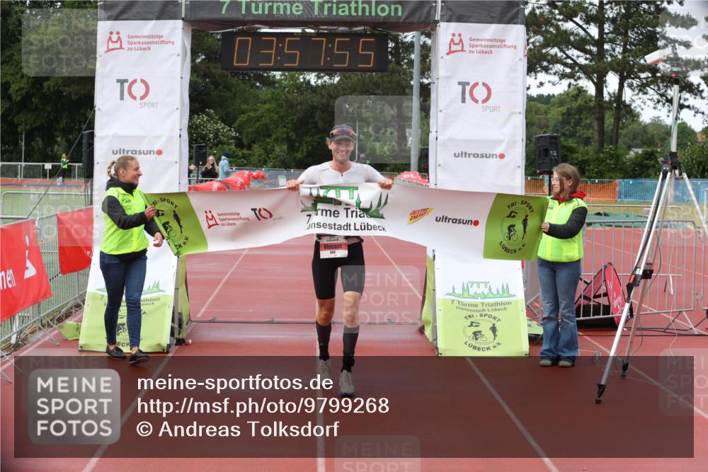 14.06.2026 - 7 Türme Triathlon Andreas Tolksdorf http://msf.ph/oto/9799268 14.06.2026 14:57:55 Ziel 805 meine-sportfotos.de