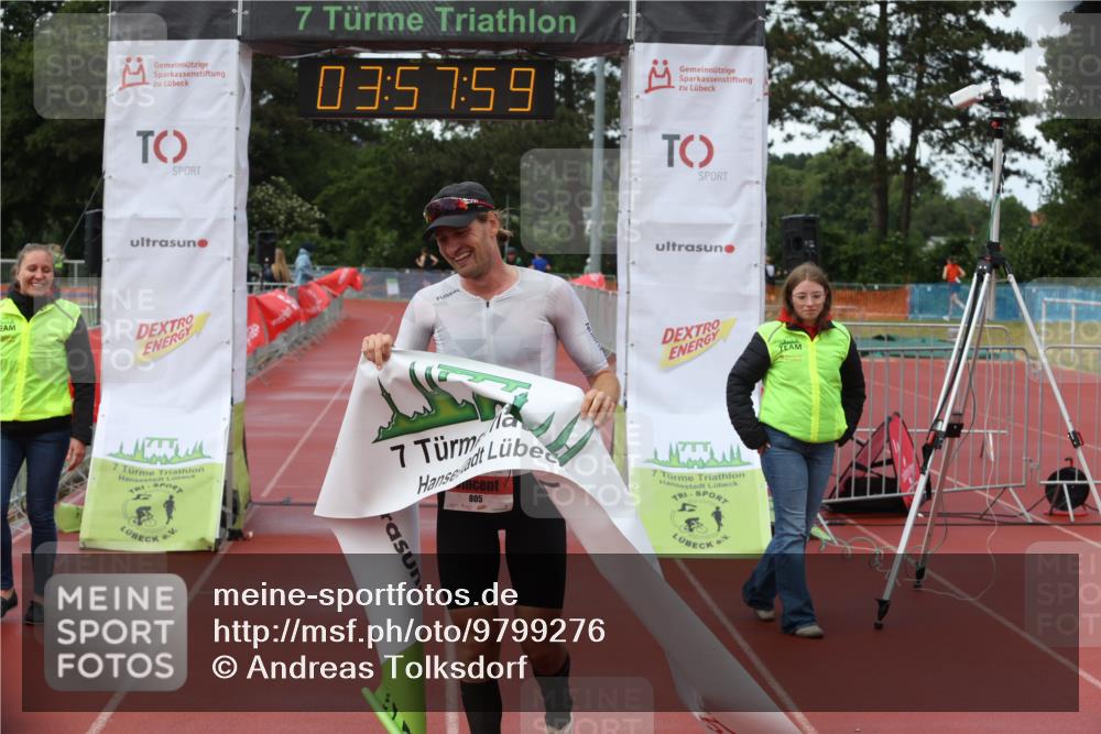 14.06.2026 - 7 Türme Triathlon Andreas Tolksdorf http://msf.ph/oto/9799276 14.06.2026 14:57:58 Ziel 805 meine-sportfotos.de