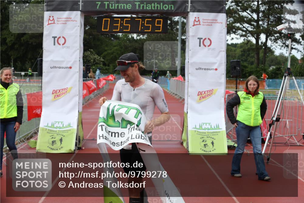 14.06.2026 - 7 Türme Triathlon Andreas Tolksdorf http://msf.ph/oto/9799278 14.06.2026 14:57:58 Ziel 805 meine-sportfotos.de