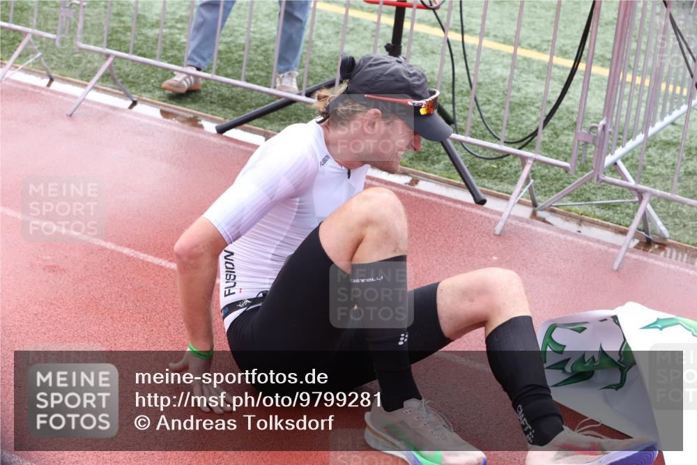14.06.2026 - 7 Türme Triathlon Andreas Tolksdorf http://msf.ph/oto/9799281 14.06.2026 14:58:17 Ziel  meine-sportfotos.de
