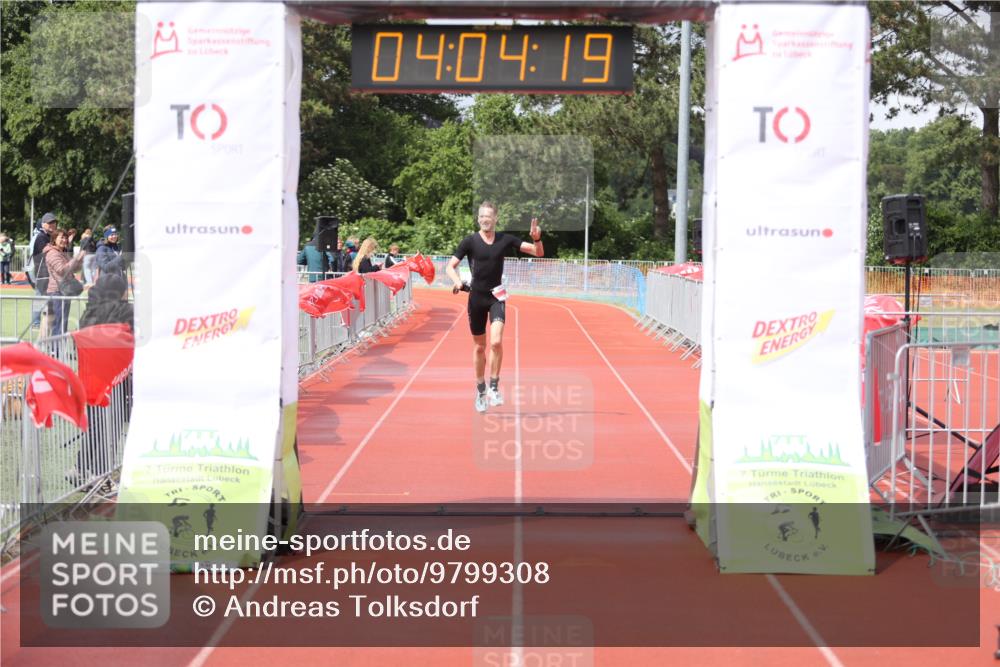 14.06.2026 - 7 Türme Triathlon Andreas Tolksdorf http://msf.ph/oto/9799308 14.06.2026 15:04:19 Ziel 878 meine-sportfotos.de