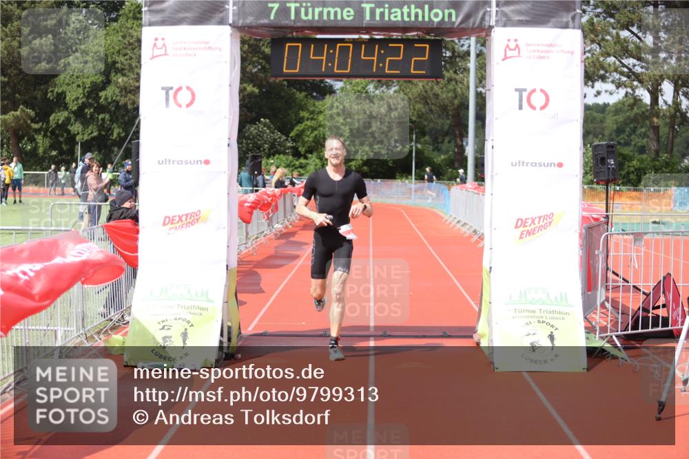 14.06.2026 - 7 Türme Triathlon Andreas Tolksdorf http://msf.ph/oto/9799313 14.06.2026 15:04:21 Ziel 878 meine-sportfotos.de