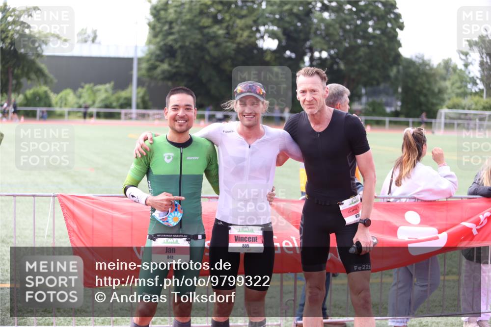 14.06.2026 - 7 Türme Triathlon Andreas Tolksdorf http://msf.ph/oto/9799322 14.06.2026 15:04:58 Ziel  meine-sportfotos.de