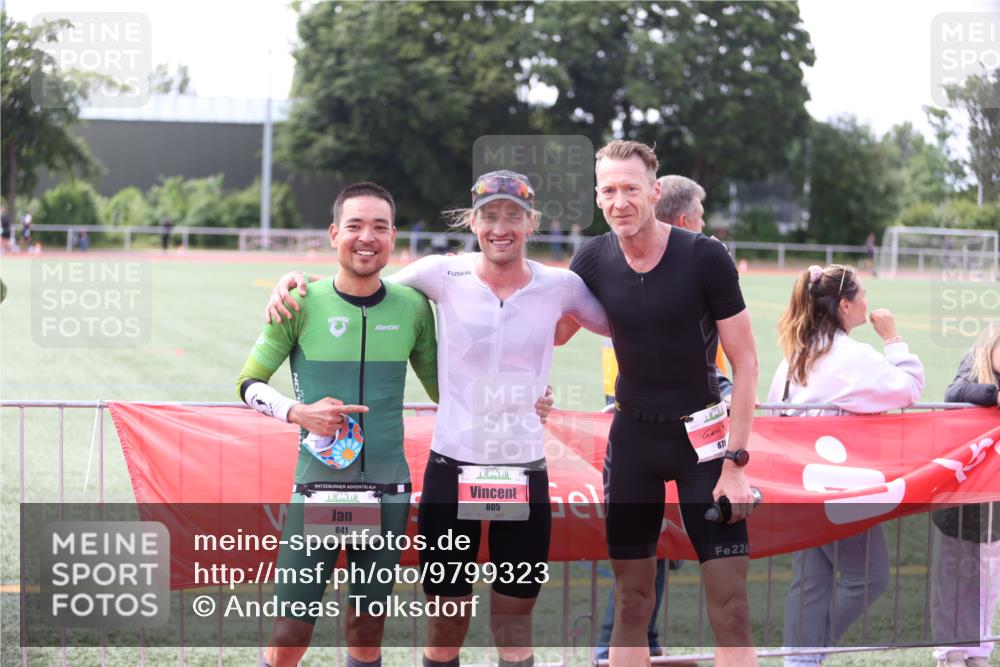 14.06.2026 - 7 Türme Triathlon Andreas Tolksdorf http://msf.ph/oto/9799323 14.06.2026 15:04:59 Ziel  meine-sportfotos.de