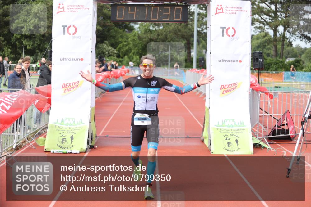 14.06.2026 - 7 Türme Triathlon Andreas Tolksdorf http://msf.ph/oto/9799350 14.06.2026 15:10:28 Ziel 1136 meine-sportfotos.de