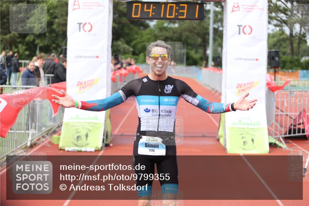 14.06.2026 - 7 Türme Triathlon Andreas Tolksdorf http://msf.ph/oto/9799355 14.06.2026 15:10:30 Ziel 1136 meine-sportfotos.de