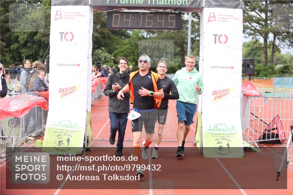14.06.2026 - 7 Türme Triathlon Andreas Tolksdorf http://msf.ph/oto/9799432 14.06.2026 15:16:44 Ziel 689, 1088, 1144 meine-sportfotos.de