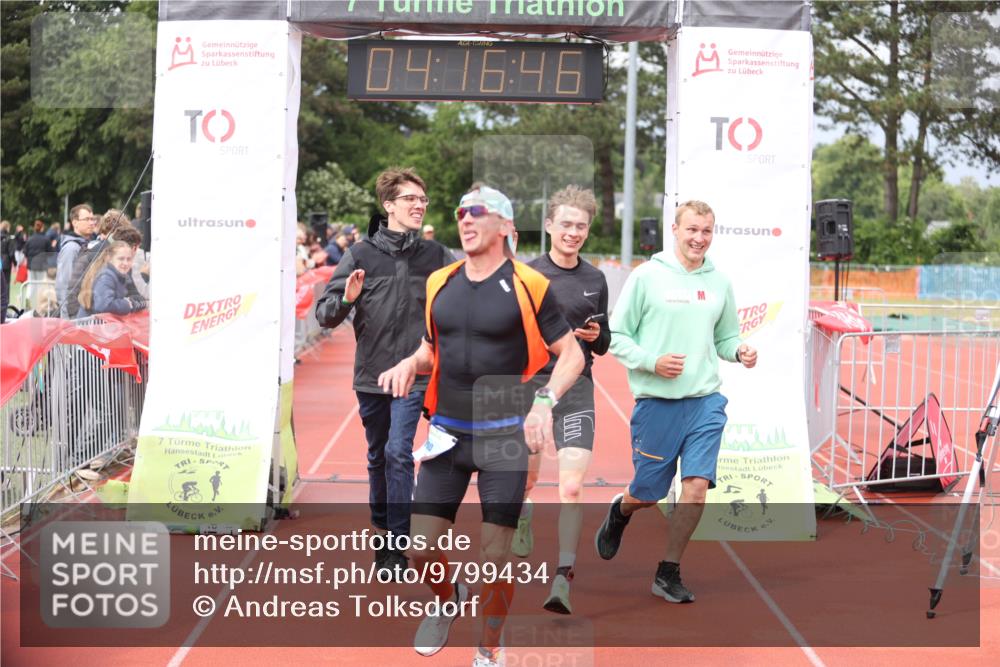 14.06.2026 - 7 Türme Triathlon Andreas Tolksdorf http://msf.ph/oto/9799434 14.06.2026 15:16:44 Ziel 689, 1088, 1144 meine-sportfotos.de