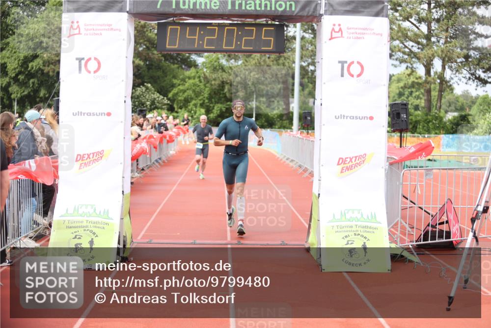 14.06.2026 - 7 Türme Triathlon Andreas Tolksdorf http://msf.ph/oto/9799480 14.06.2026 15:20:23 Ziel 838, 947 meine-sportfotos.de