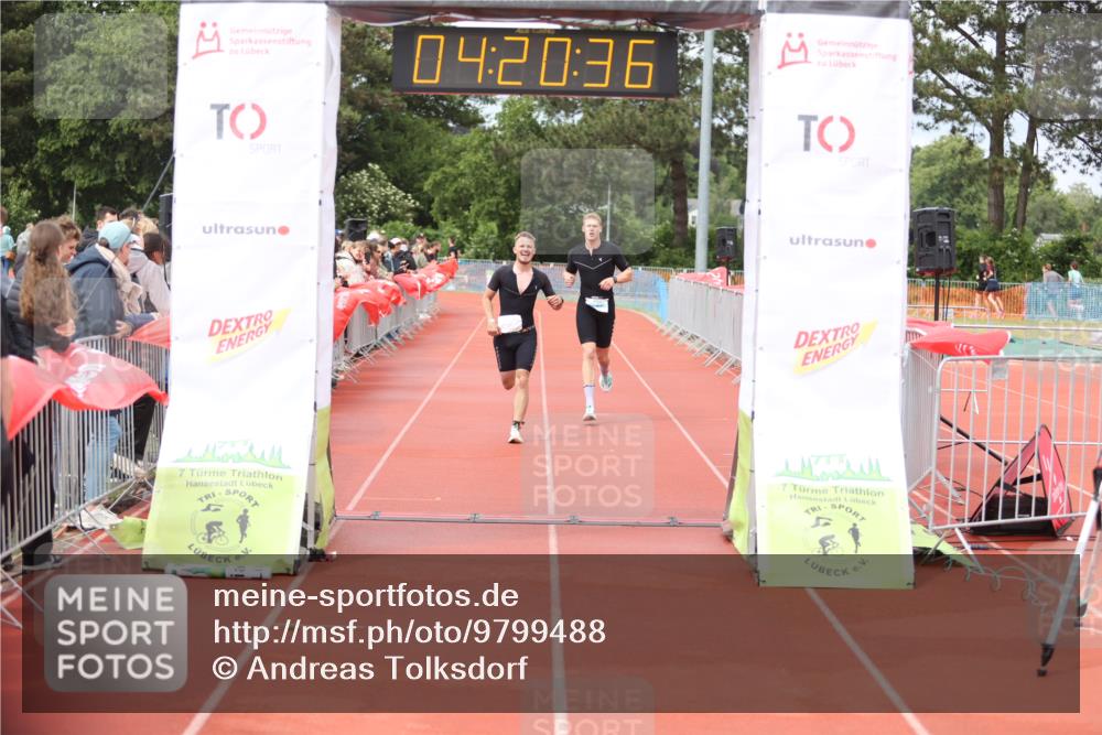 14.06.2026 - 7 Türme Triathlon Andreas Tolksdorf http://msf.ph/oto/9799488 14.06.2026 15:20:34 Ziel 947, 1014, 1157 meine-sportfotos.de