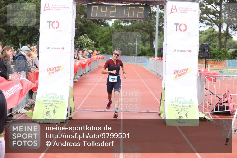 14.06.2026 - 7 Türme Triathlon Andreas Tolksdorf http://msf.ph/oto/9799501 14.06.2026 15:21:01 Ziel 995 meine-sportfotos.de