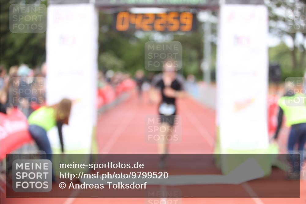 14.06.2026 - 7 Türme Triathlon Andreas Tolksdorf http://msf.ph/oto/9799520 14.06.2026 15:22:58 Ziel 1020, 1198 meine-sportfotos.de