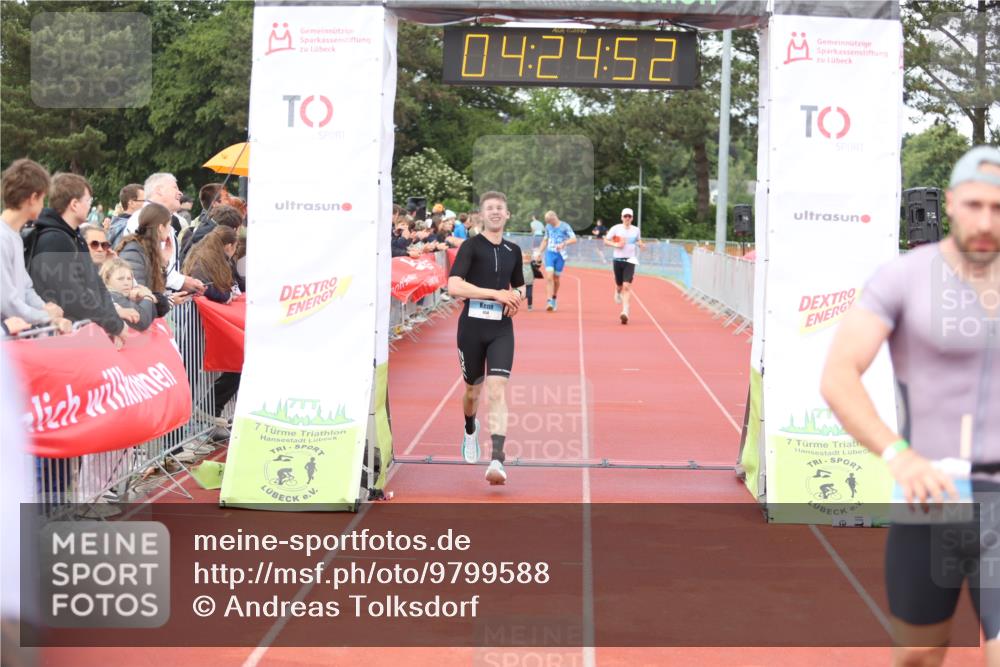 14.06.2026 - 7 Türme Triathlon Andreas Tolksdorf http://msf.ph/oto/9799588 14.06.2026 15:24:50 Ziel 873, 950, 959, 1019, 1026 meine-sportfotos.de