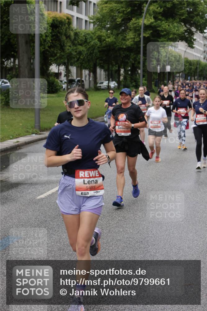 14.06.2026 - REWE Women's Run Jannik Wohlers http://msf.ph/oto/9799661 14.06.2026 10:39:23 Laufen 5403, 7, 5212 meine-sportfotos.de