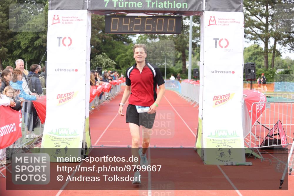 14.06.2026 - 7 Türme Triathlon Andreas Tolksdorf http://msf.ph/oto/9799667 14.06.2026 15:25:59 Ziel 964 meine-sportfotos.de