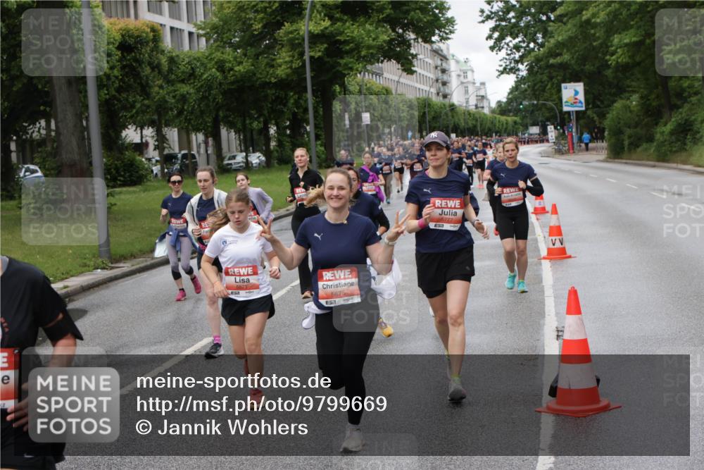 14.06.2026 - REWE Women's Run Jannik Wohlers http://msf.ph/oto/9799669 14.06.2026 10:39:25 Laufen 5821, 5675, 57, 5777 meine-sportfotos.de