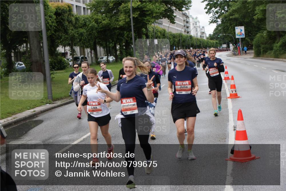 14.06.2026 - REWE Women's Run Jannik Wohlers http://msf.ph/oto/9799675 14.06.2026 10:39:25 Laufen 5821, 5675, 657, 5777, 57 meine-sportfotos.de