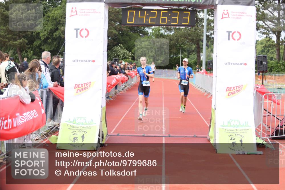 14.06.2026 - 7 Türme Triathlon Andreas Tolksdorf http://msf.ph/oto/9799686 14.06.2026 15:26:32 Ziel 1001, 1030 meine-sportfotos.de