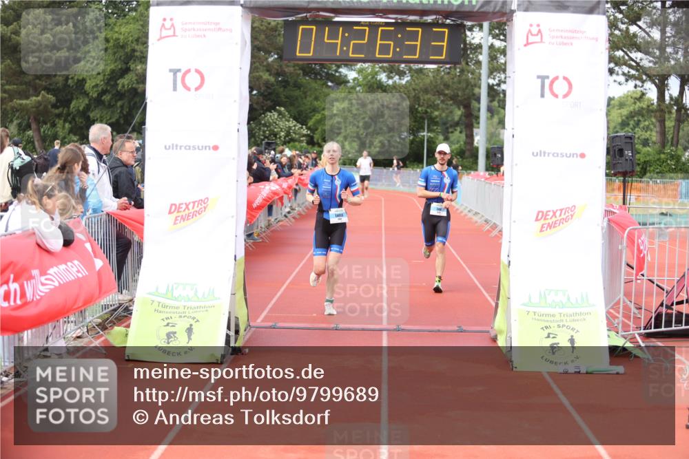14.06.2026 - 7 Türme Triathlon Andreas Tolksdorf http://msf.ph/oto/9799689 14.06.2026 15:26:32 Ziel 1001, 1030 meine-sportfotos.de