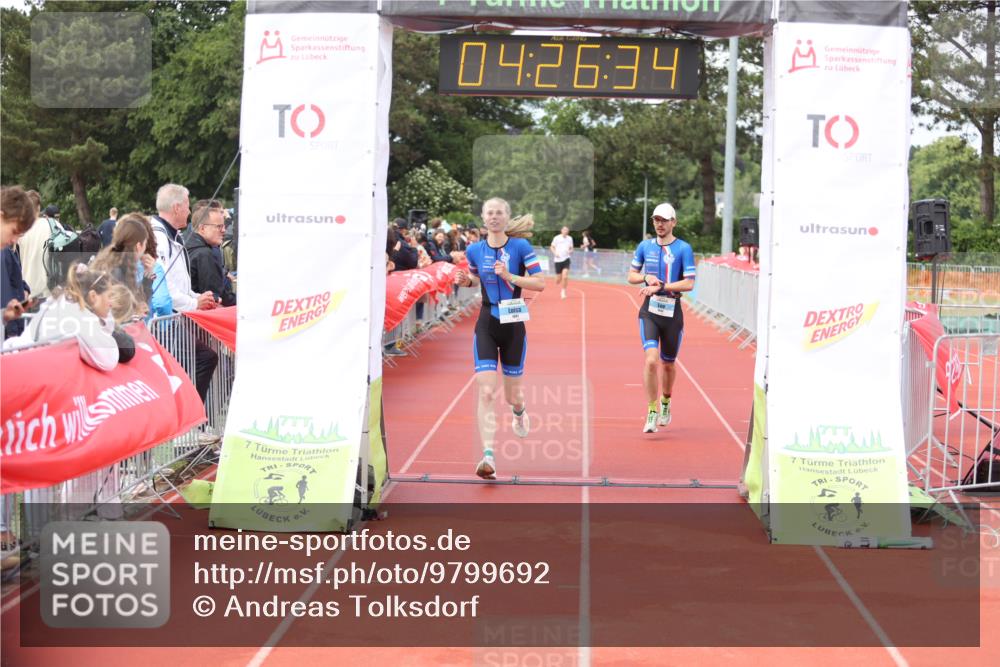 14.06.2026 - 7 Türme Triathlon Andreas Tolksdorf http://msf.ph/oto/9799692 14.06.2026 15:26:33 Ziel 1001, 1030 meine-sportfotos.de