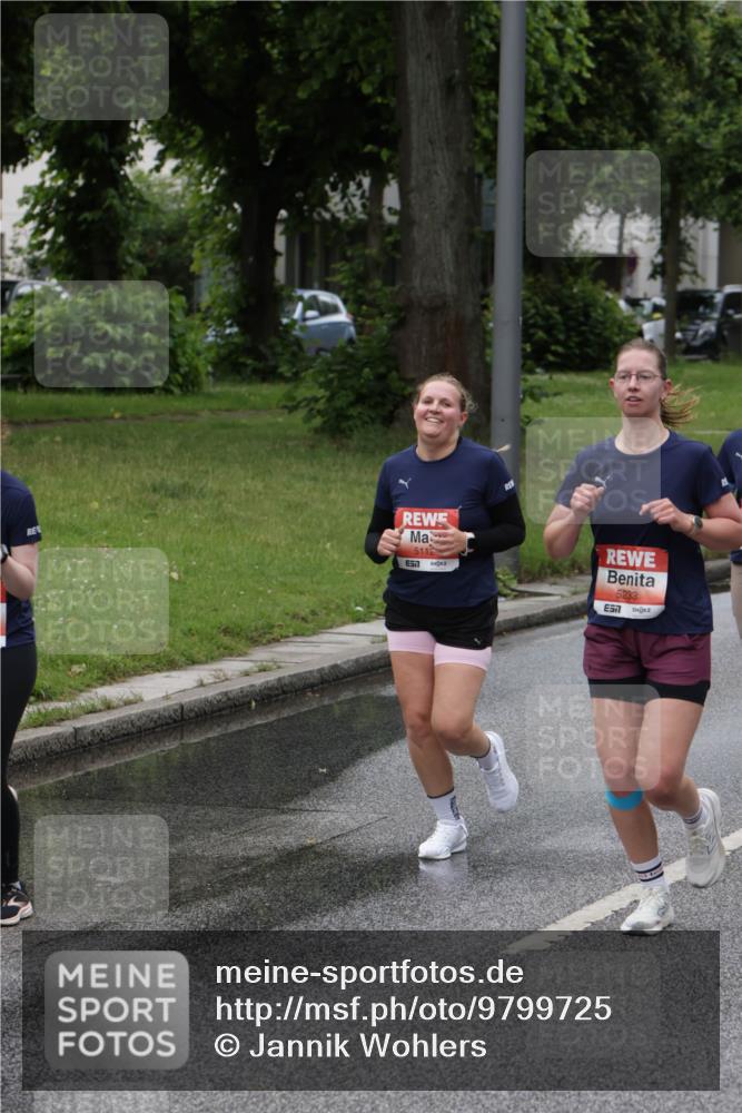 14.06.2026 - REWE Women's Run Jannik Wohlers http://msf.ph/oto/9799725 14.06.2026 10:39:34 Laufen 5112, 57, 5233, 517 meine-sportfotos.de