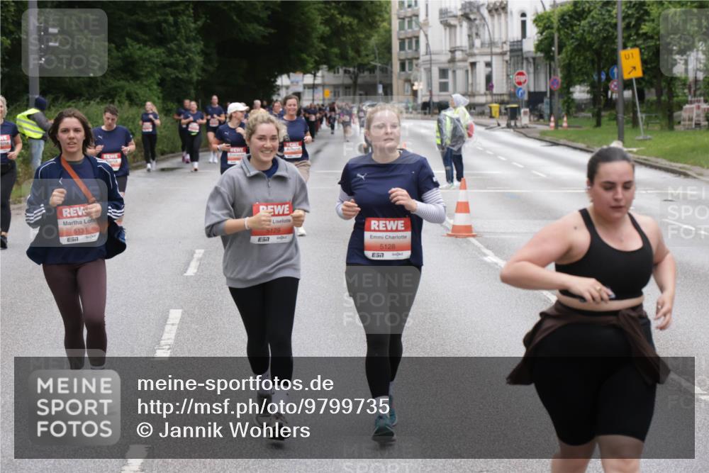 14.06.2026 - REWE Women's Run Jannik Wohlers http://msf.ph/oto/9799735 14.06.2026 11:02:07 Laufen 5131, 57, 5129, 7, 5128, 7, 1 meine-sportfotos.de