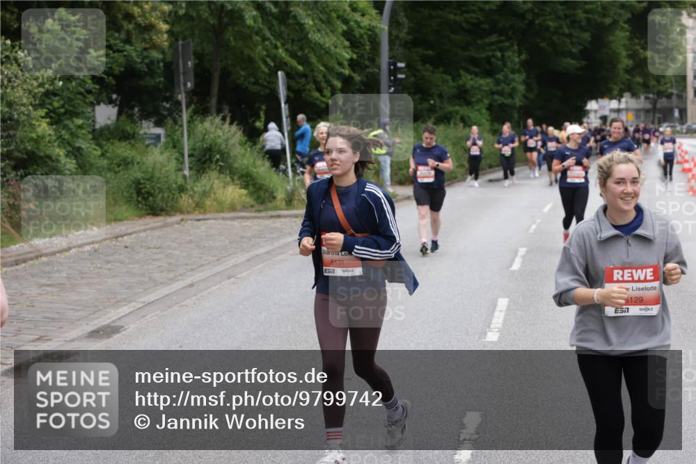 14.06.2026 - REWE Women's Run Jannik Wohlers http://msf.ph/oto/9799742 14.06.2026 11:02:09 Laufen 5131, 7, 5129 meine-sportfotos.de