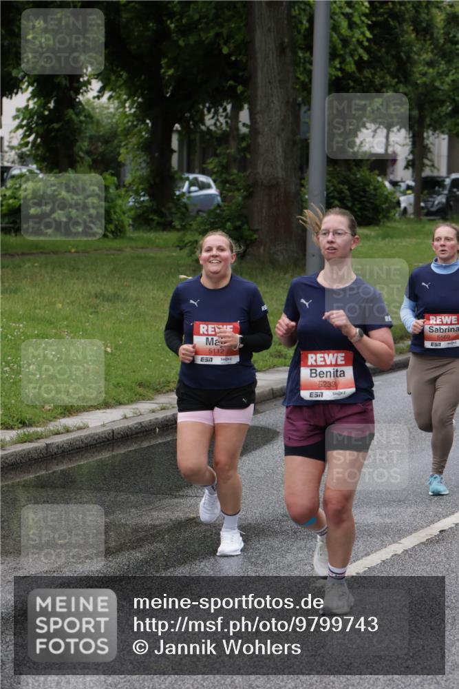 14.06.2026 - REWE Women's Run Jannik Wohlers http://msf.ph/oto/9799743 14.06.2026 10:39:34 Laufen 5112, 7, 5233, 5569 meine-sportfotos.de