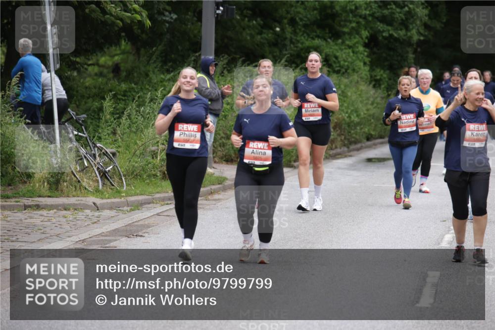 14.06.2026 - REWE Women's Run Jannik Wohlers http://msf.ph/oto/9799799 14.06.2026 11:02:17 Laufen 5643, 7, 5825, 57 meine-sportfotos.de
