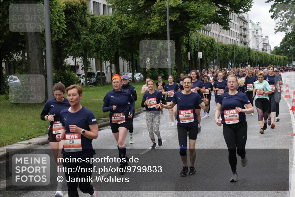 14.06.2026 - REWE Women's Run Jannik Wohlers http://msf.ph/oto/9799833 14.06.2026 10:39:43 Laufen 57, 6115, 5886, 57 meine-sportfotos.de