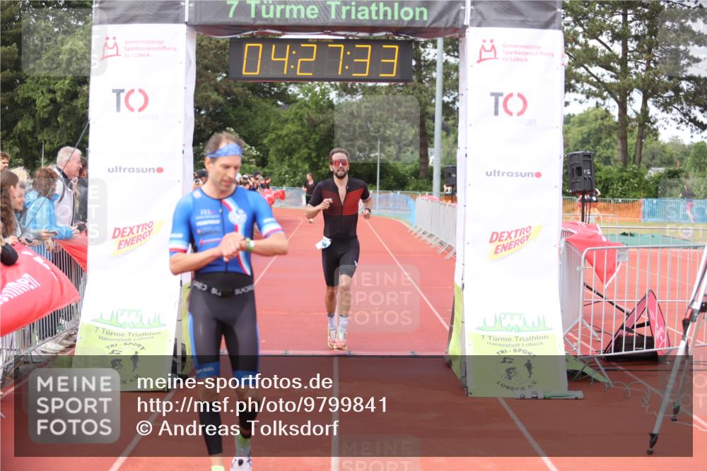 14.06.2026 - 7 Türme Triathlon Andreas Tolksdorf http://msf.ph/oto/9799841 14.06.2026 15:27:32 Ziel 851, 994 meine-sportfotos.de