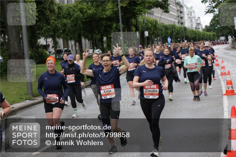 14.06.2026 - REWE Women's Run Jannik Wohlers http://msf.ph/oto/9799858 14.06.2026 10:39:44 Laufen 440, 5455, 657, 5886 meine-sportfotos.de