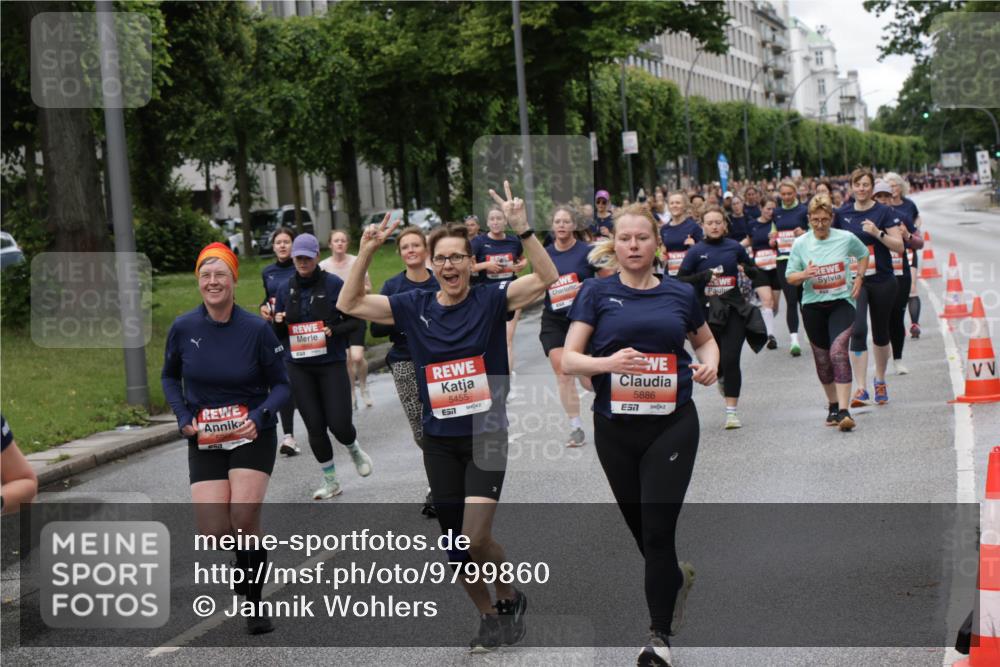 14.06.2026 - REWE Women's Run Jannik Wohlers http://msf.ph/oto/9799860 14.06.2026 10:39:44 Laufen 5966, 5455, 657, 5886, 57 meine-sportfotos.de
