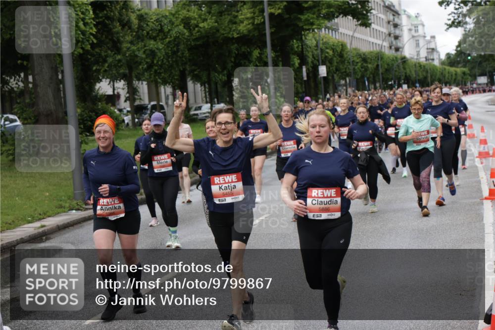 14.06.2026 - REWE Women's Run Jannik Wohlers http://msf.ph/oto/9799867 14.06.2026 10:39:44 Laufen 5966, 5455, 657, 5886, 7 meine-sportfotos.de